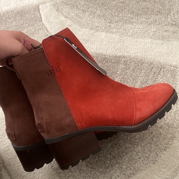 Sorel Cate Booties Block Heel Carnelian Red Suede - Picture 9 of 9